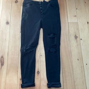 black american eagle ripped jeans